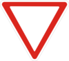 Знак 2.1 Уступить дорогу